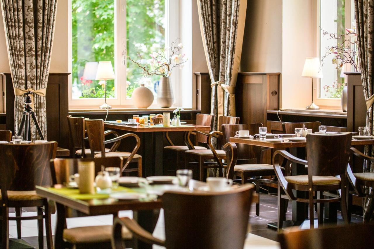 Lindenhof Hotel 2*
